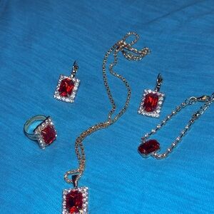 SHEIN Red and Gold Necklace Set